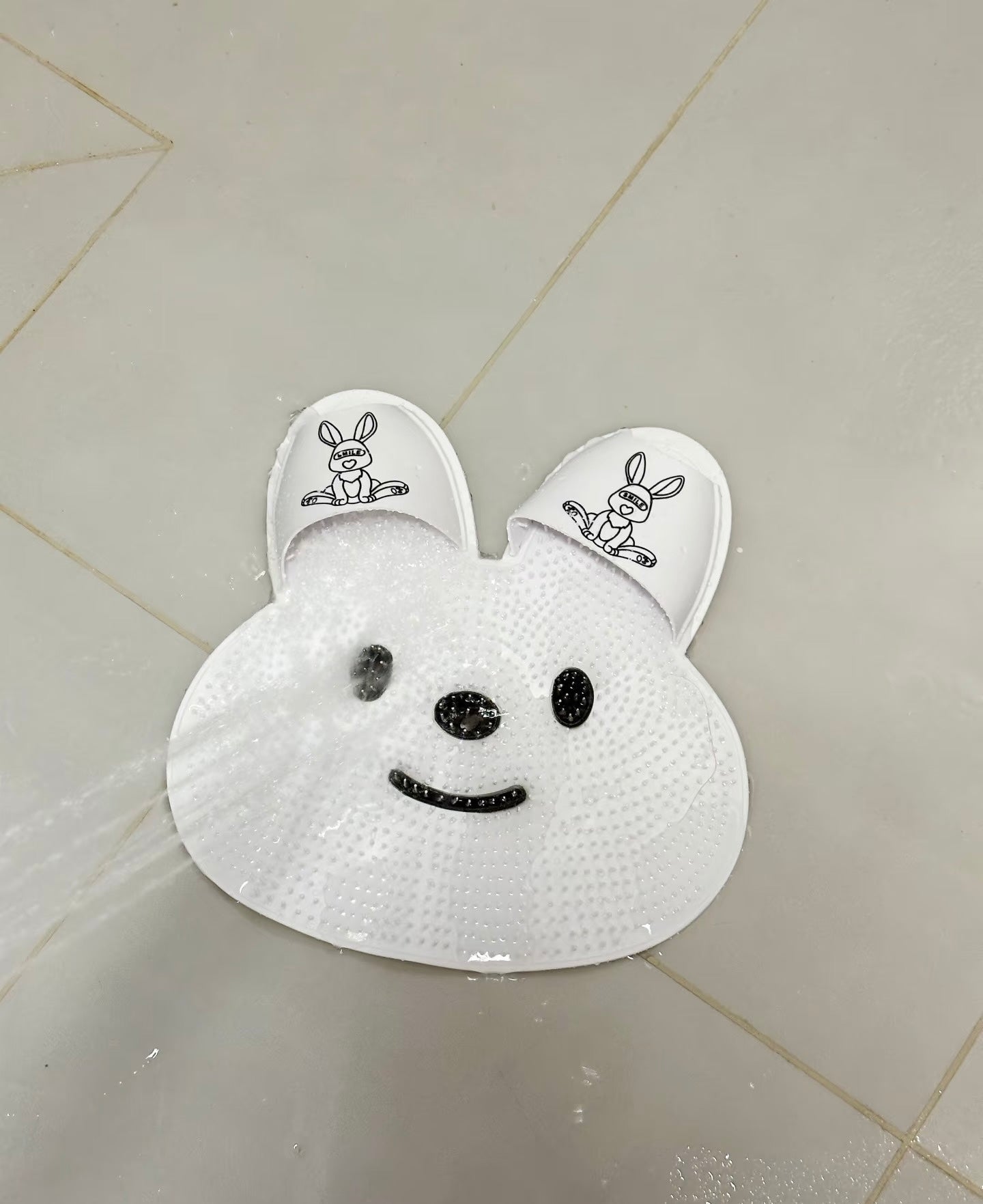Cute Bunny Anti-Slip Bathroom & Shower Mat – Non-Slip Floor Rug