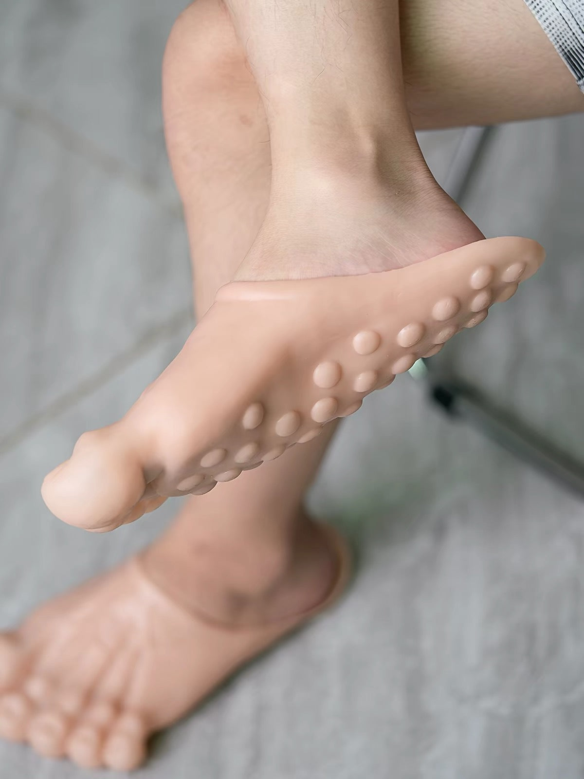 Funny Realistic Big Foot Shoes Slippers – Novelty Barefoot Giant Toe Covers for Costume & Pranks