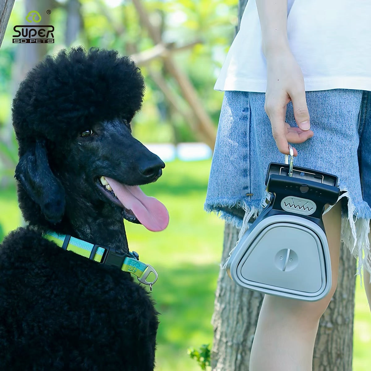 Portable Pet Poop Scooper with Built-in Bag Dispenser | Expandable Dog Waste Pickup Claw