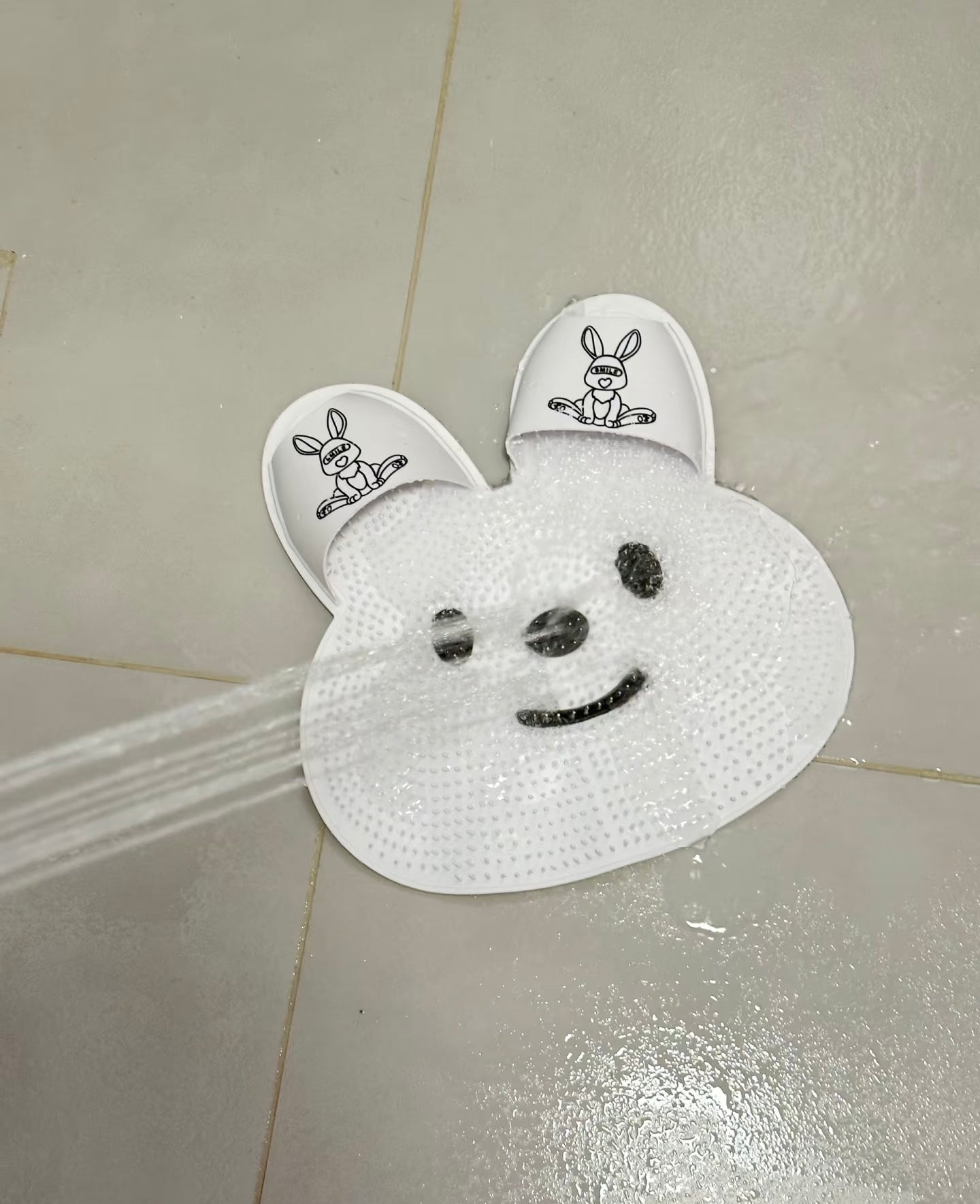 Cute Bunny Anti-Slip Bathroom & Shower Mat – Non-Slip Floor Rug
