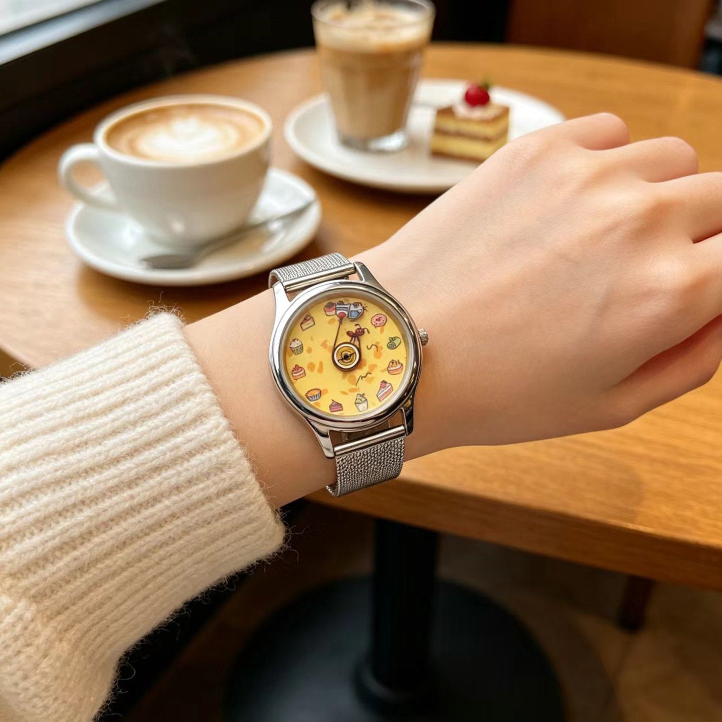 Creative Cartoon Quartz Watch – Funny Animated Character Analog Wristwatch for Kids & Adults | Cute Casual Gift Watch