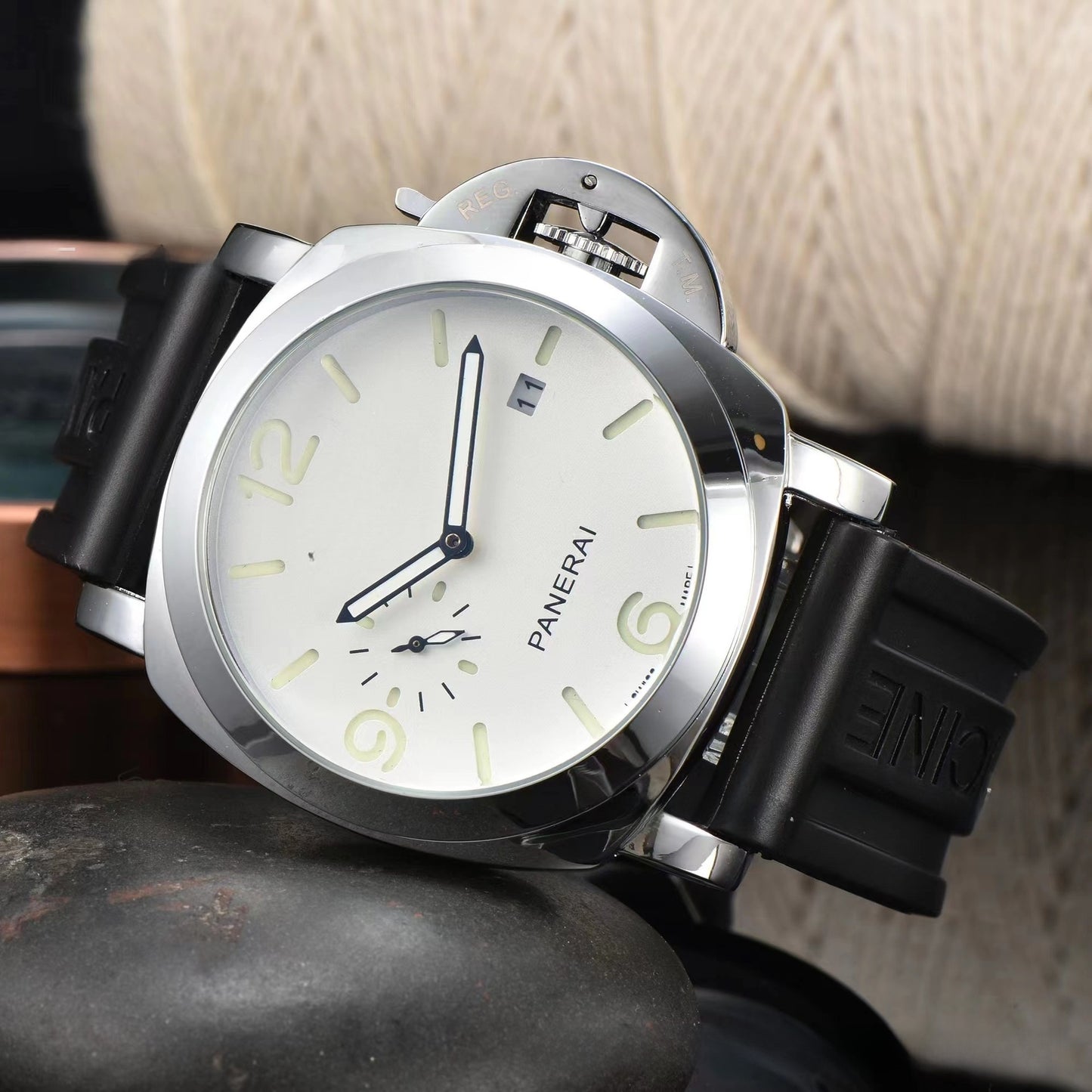 Meow™ Minimalist Quartz Watch – Elegant Everyday Fashion Wristwatch